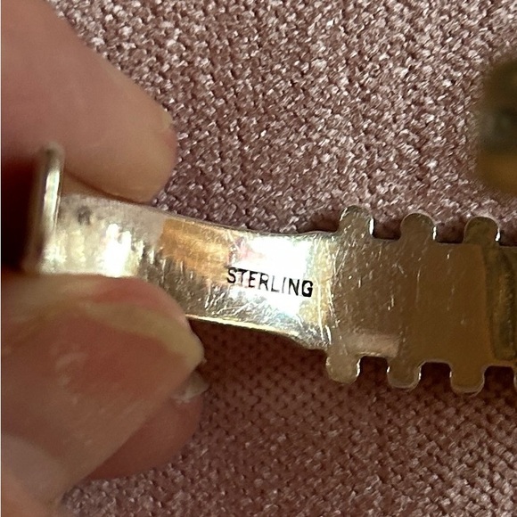 Vintage ZUNI Native American Needlepoint Sterling Bangle~15 Stones~Hammered side - Picture 6 of 10